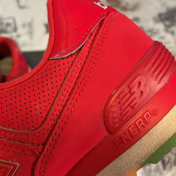 Red new balance sneakers - Picture 6 of 7